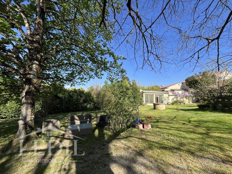 Maison - 215 m² - 5 pièces