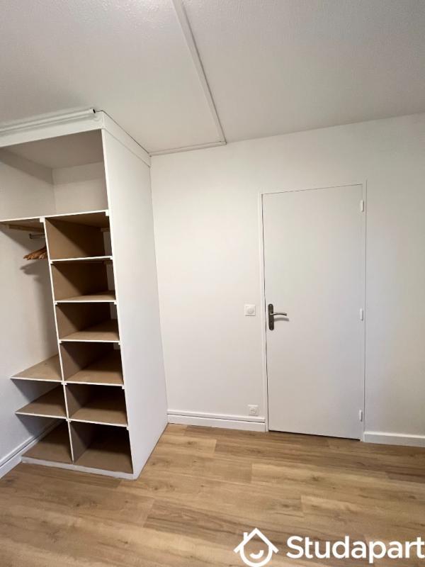 Chambre - 9 m² - 1 pièce