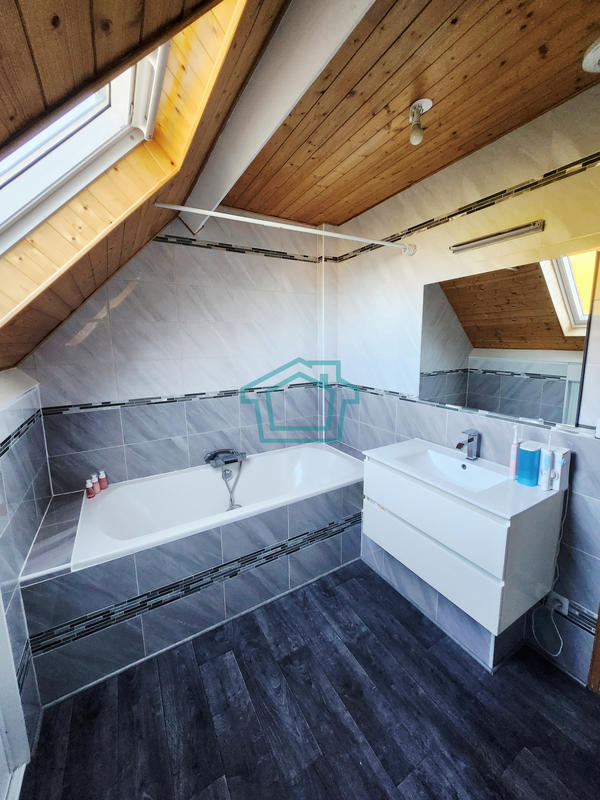 Maison - 144 m² - 7 pièces