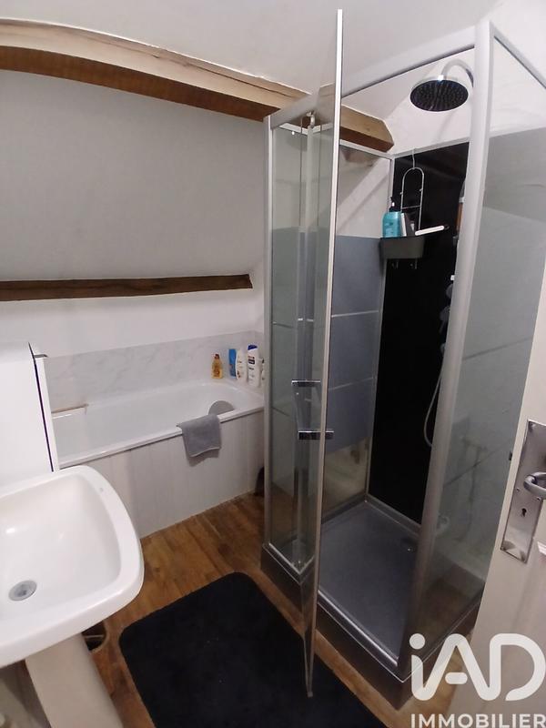 Maison - 168 m² - 9 pièces