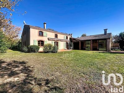 Maison - 206 m² - 9 pièces