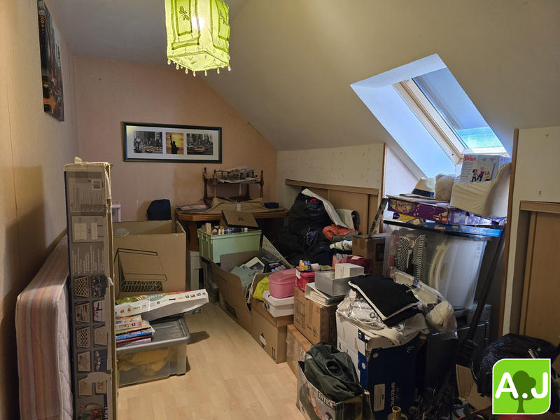 Maison traditionnelle - 137 m² - 8 pièces