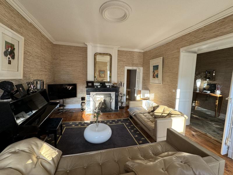 Maison ancienne - 265 m² - 8 pièces