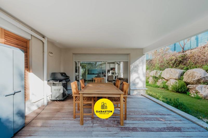 Appartement - 81 m² - 4 pièces