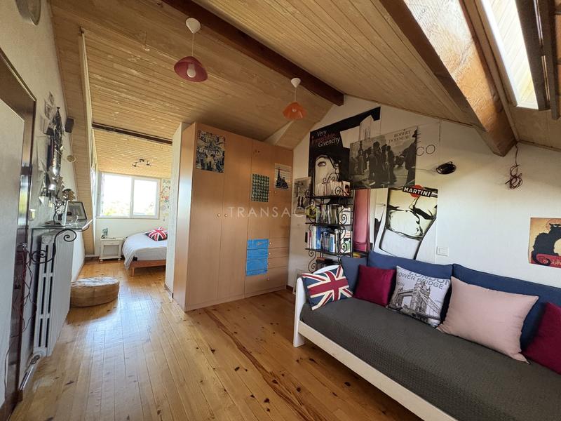 Maison - 140 m² - 5 pièces