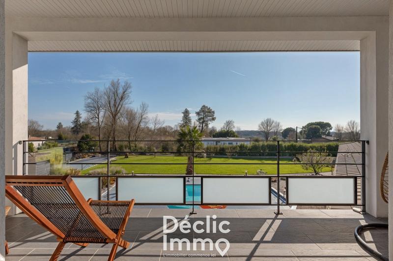 Maison - 280 m² - 7 pièces