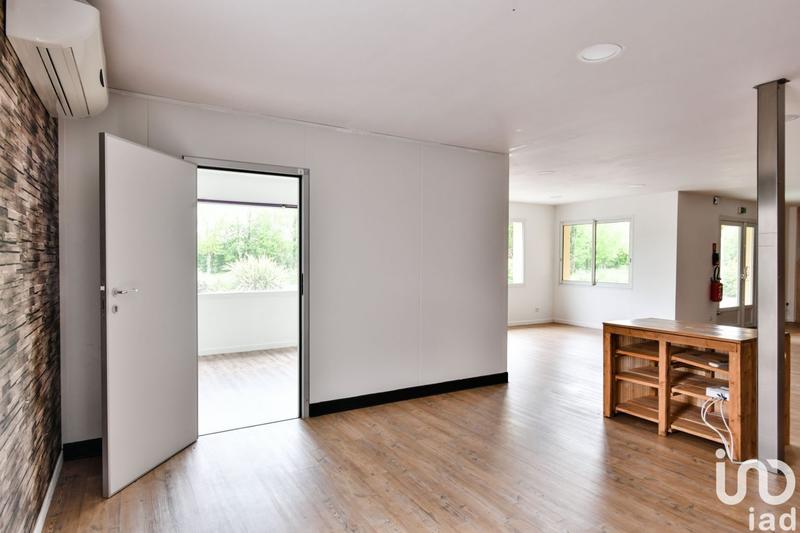 Local commercial - 147 m²