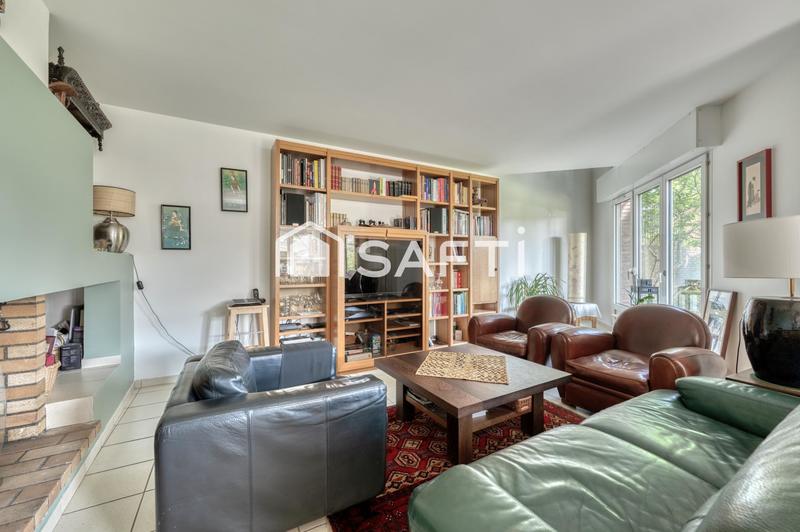 Maison - 204 m² - 7 pièces