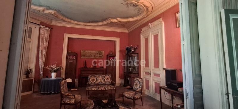 Maison - 291 m² - 8 pièces