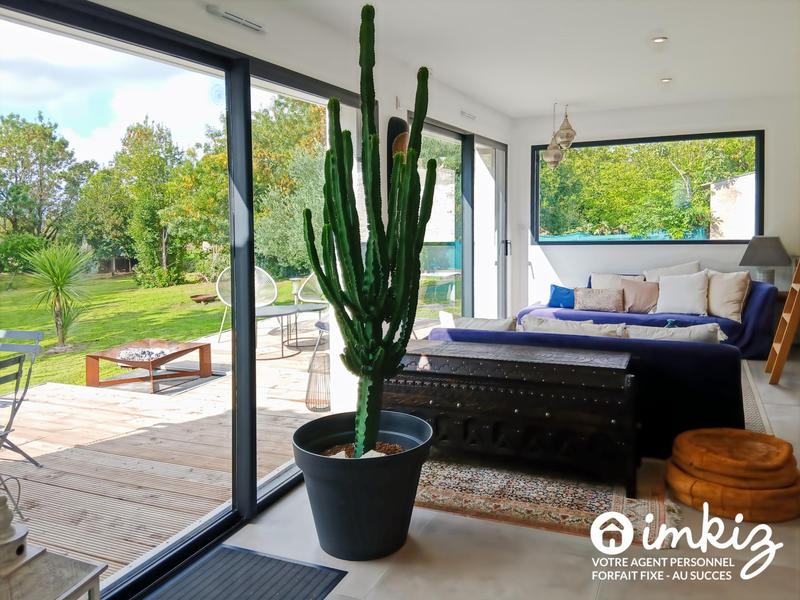 Maison - 252 m² - 8 pièces