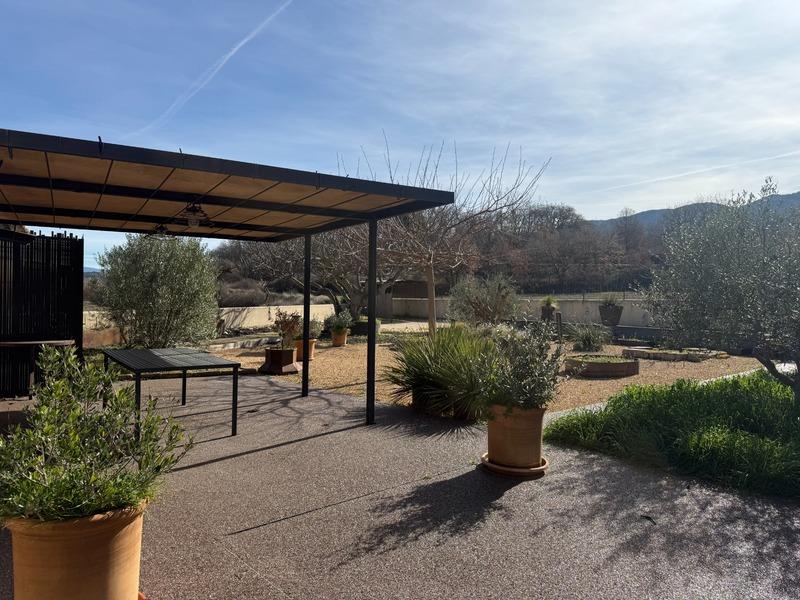 Mas - 196 m² - 6 pièces