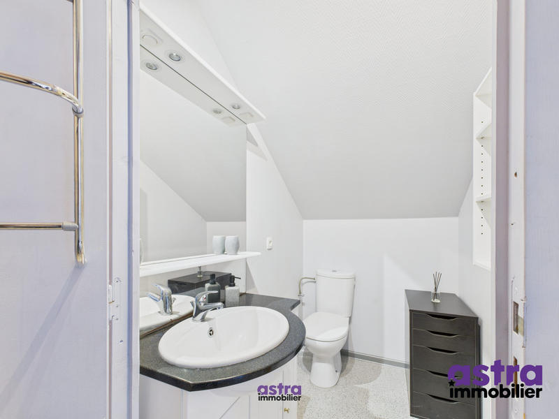 Maison - 180 m² - 6 pièces