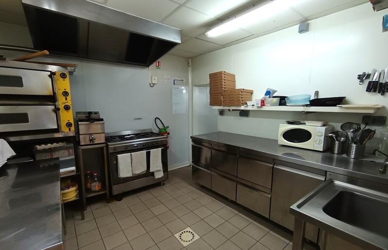 Local commercial - 152 m² - 7 pièces