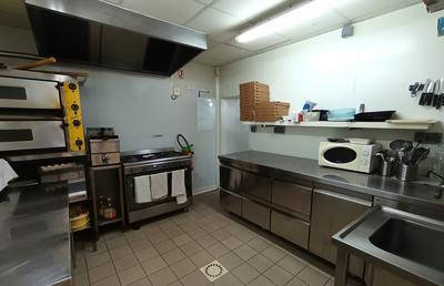 Local commercial - 152 m² - 7 pièces