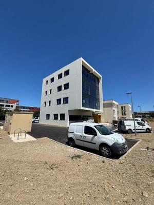 Immeuble - 144 m² - 1 pièce