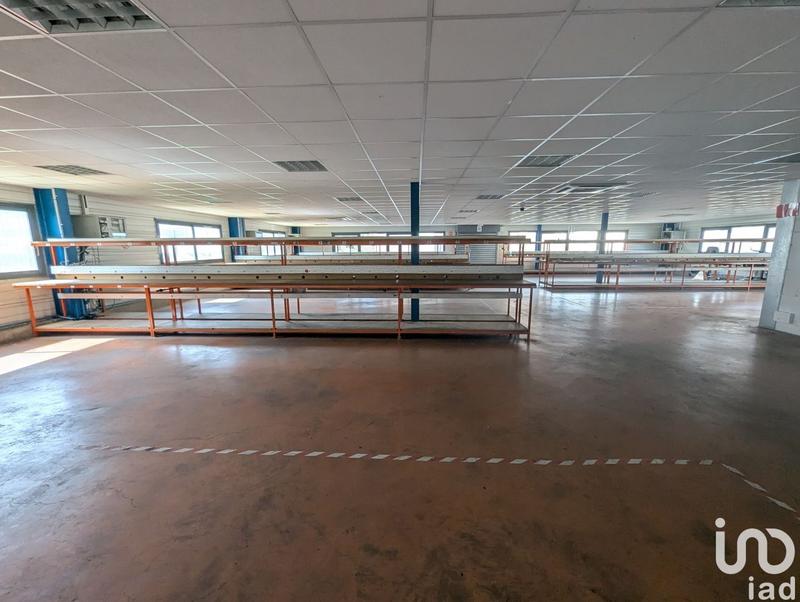 Local commercial - 1 200 m²