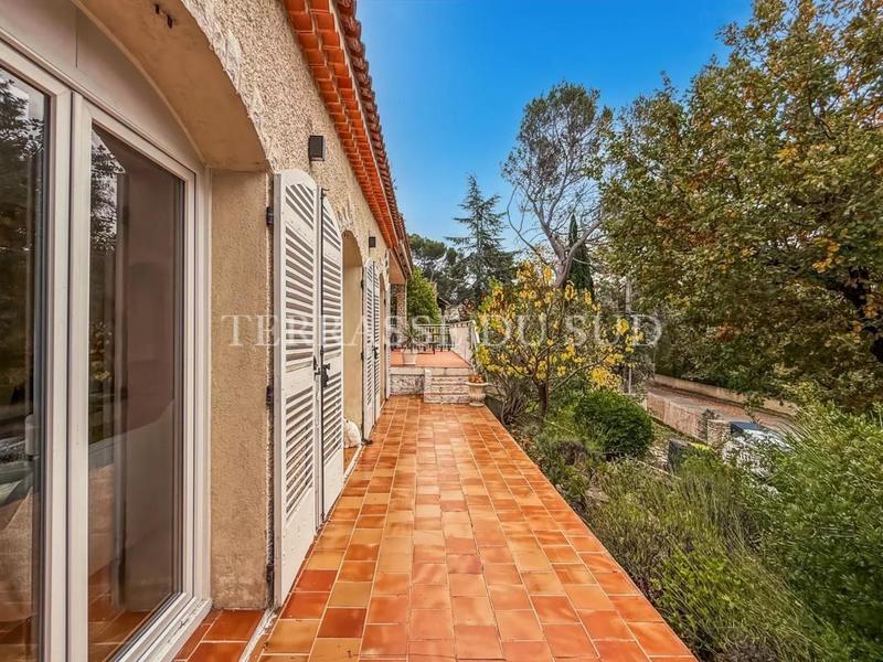 Maison - 162 m² - 7 pièces