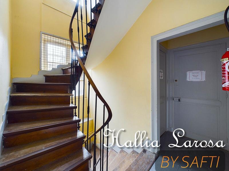 Maison - 275 m² - 8 pièces