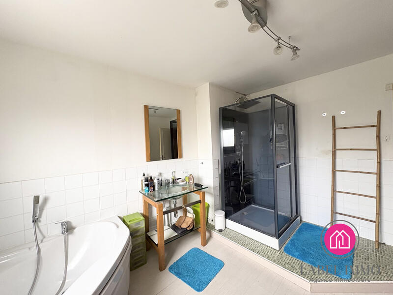 Maison - 128 m² - 5 pièces