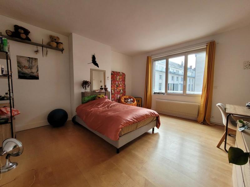 Appartement - 100 m² - 3 pièces