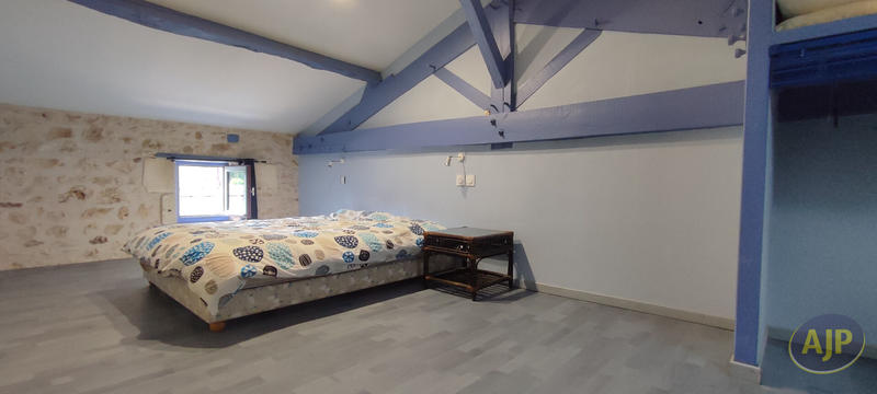 Maison - 236 m² - 7 pièces