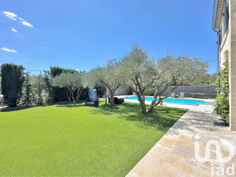 Maison - 280 m² - 8 pièces