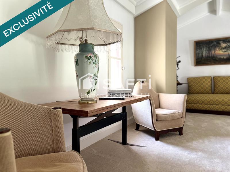 Maison - 291 m² - 8 pièces