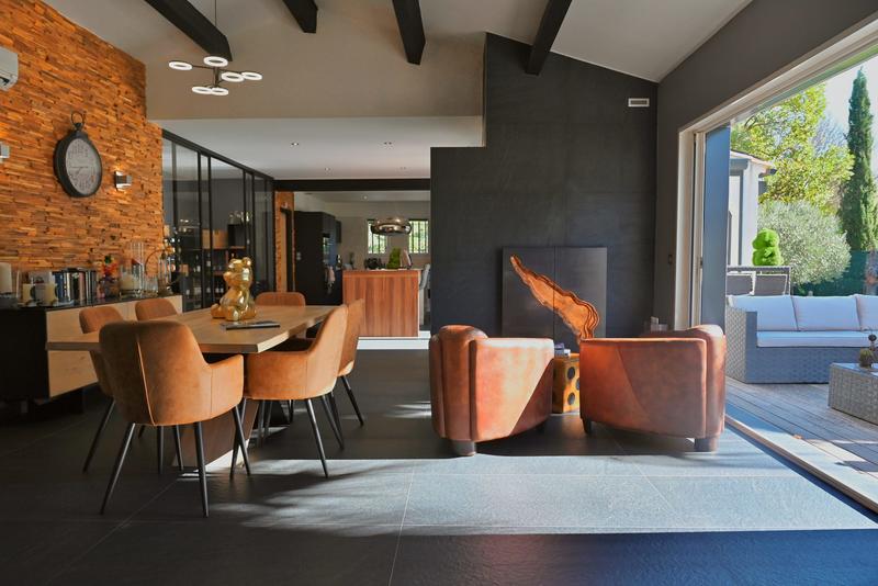 Villa - 344 m² - 6 pièces