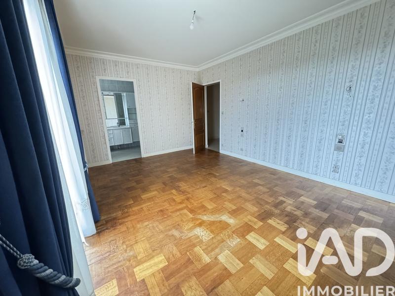 Maison - 293 m² - 9 pièces