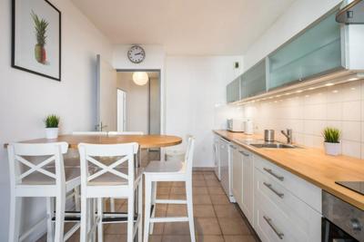 Chambre - 9 m² - 5 pièces