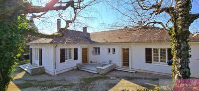 Maison - 188 m² - 8 pièces