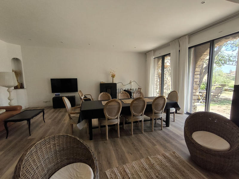 Propriété - 420 m² - 10 pièces