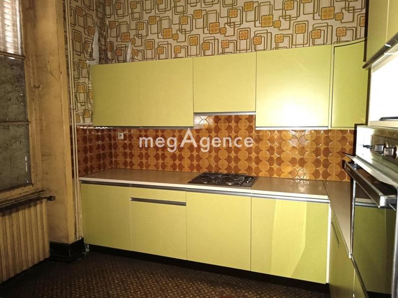 Maison - 210 m² - 7 pièces