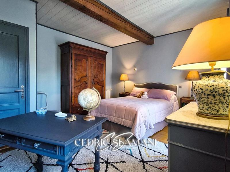 Maison - 195 m² - 7 pièces