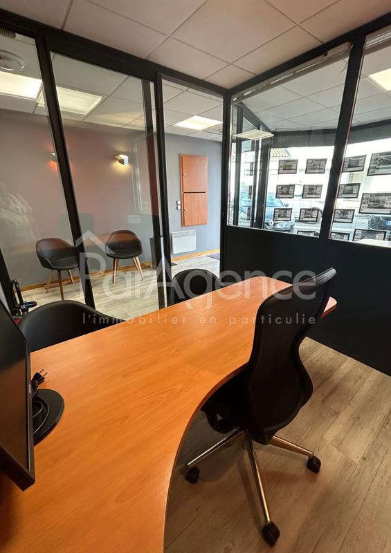 Local commercial - 146 m² - 7 pièces