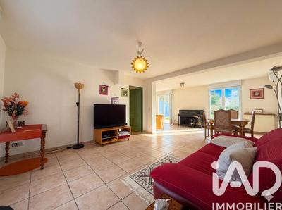 Maison - 257 m² - 9 pièces