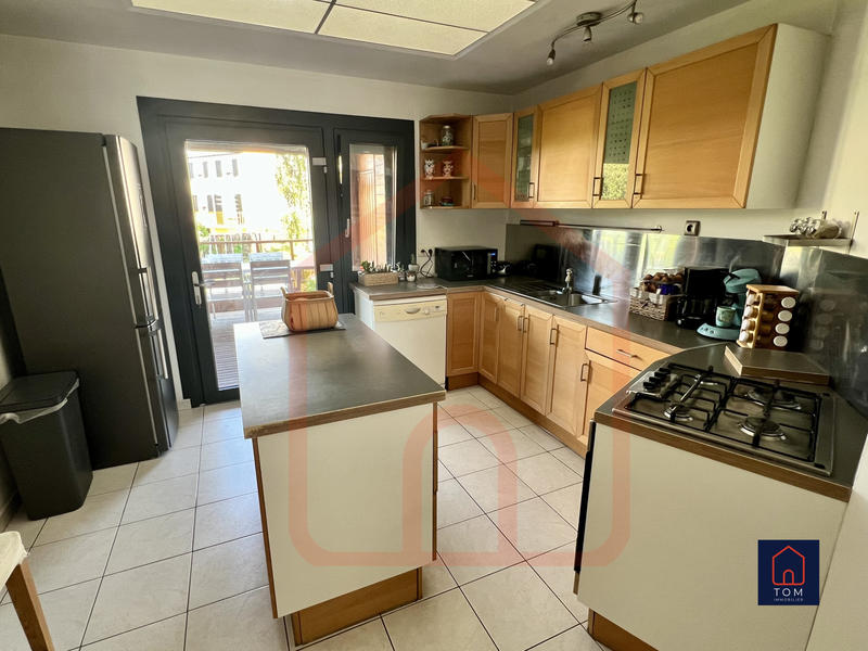 Maison - 93 m² - 5 pièces