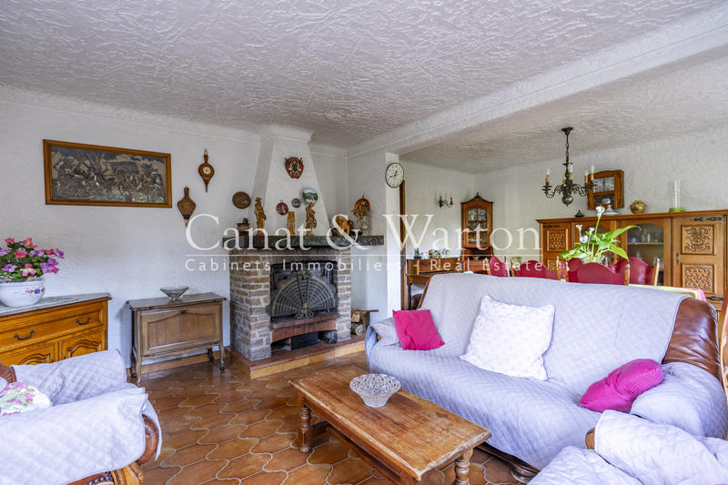 Villa - 269 m² - 12 pièces