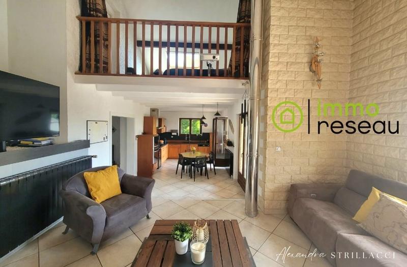 Maison - 190 m² - 8 pièces