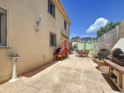 Maison - 179 m² - 7 pièces