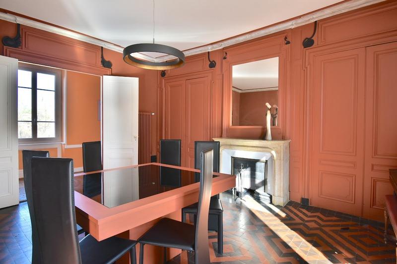 Propriété - 435 m² - 10 pièces