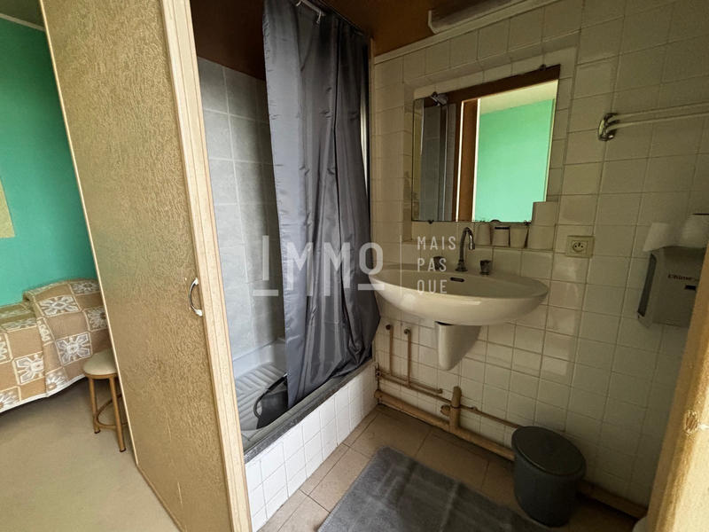 Immeuble - 650 m² - 19 pièces