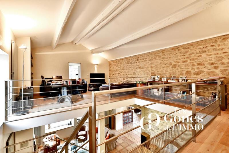 Maison - 220 m² - 7 pièces