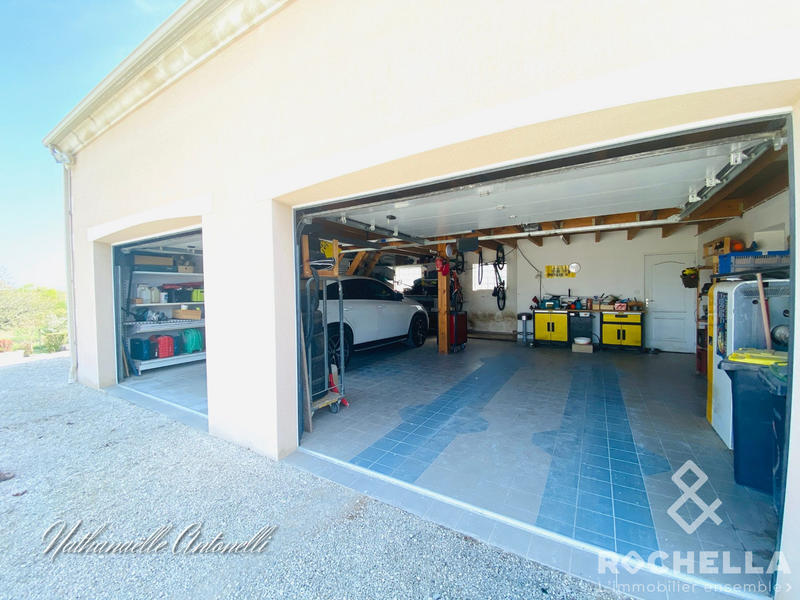 Maison - 311 m² - 7 pièces