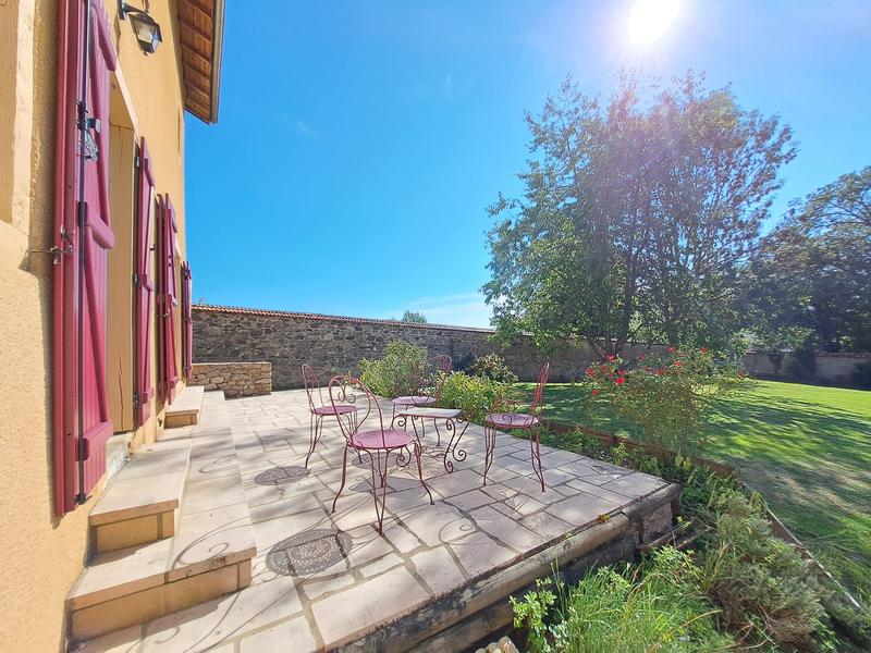 Maison - 207 m² - 6 pièces