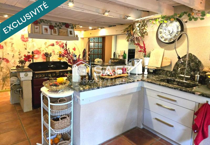 Maison - 282 m² - 8 pièces