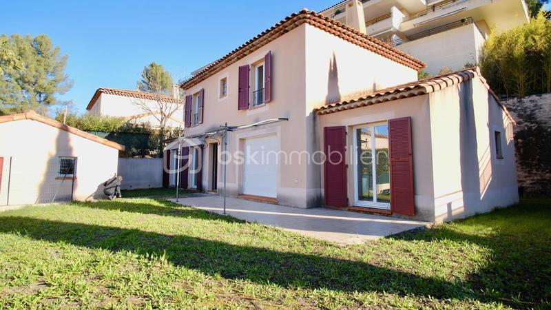 Maison - 130 m² - 6 pièces