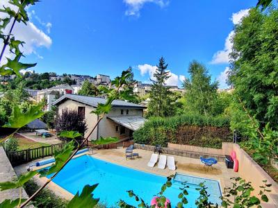 Maison bourgeoise - 350 m² - 10 pièces