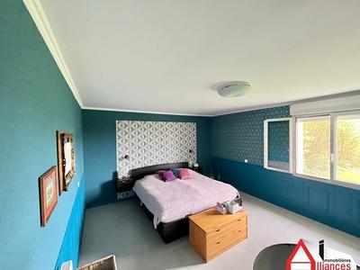 Maison - 229 m² - 8 pièces