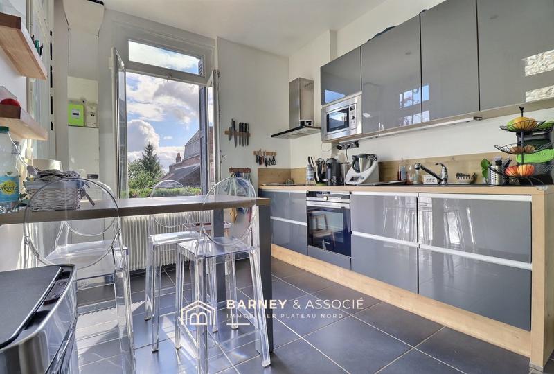 Maison - 212 m² - 8 pièces